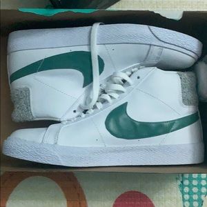 Nike SB ZOOM BLAZER MID PRM